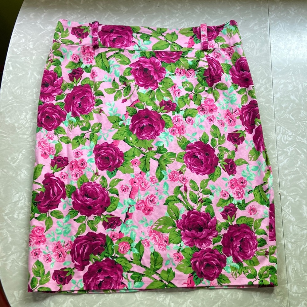 Deadly Dames Deadly Curves pencil skirt in Baton Rouge Pink Floral 1X 💐🌺